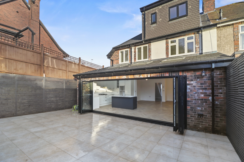 let-with-us-berkley-estate-local